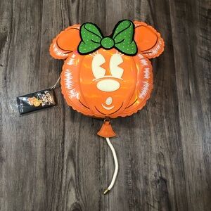 NWT Loungefly Minnie Mouse pumpkin balloon